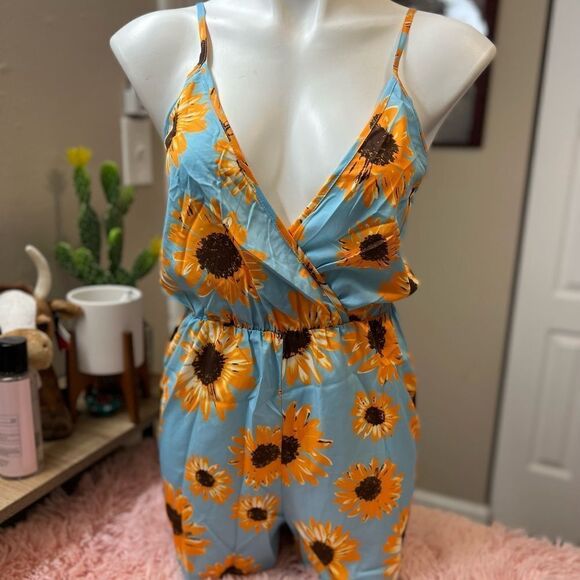 Sunflower romper - Picture 1 of 4